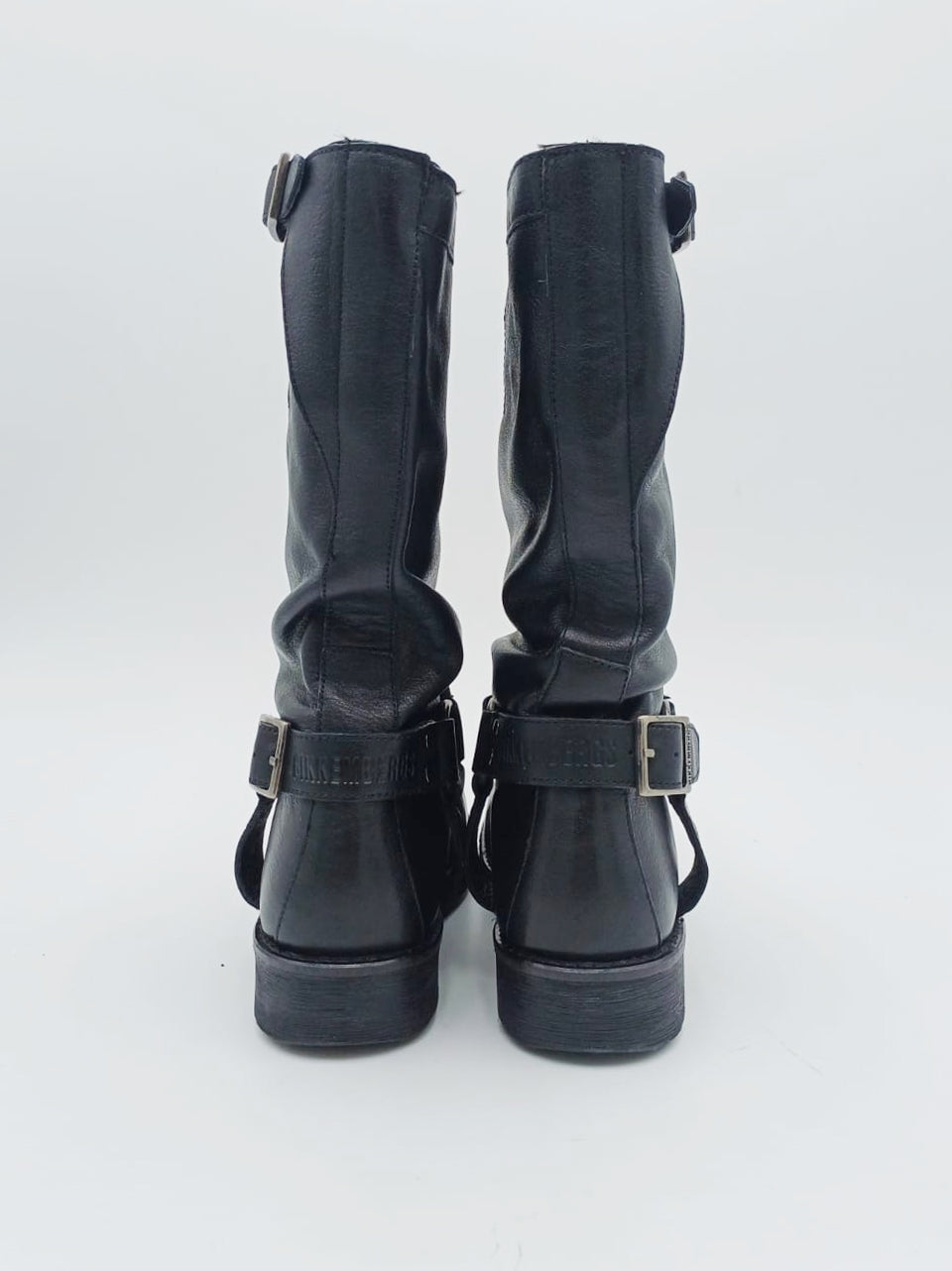 stivale medio con fibbie