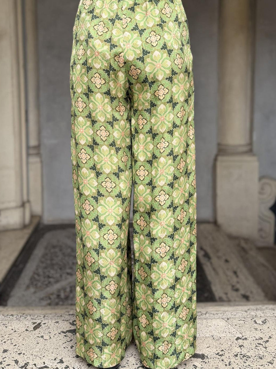 pantalone fluido fantasia floreale