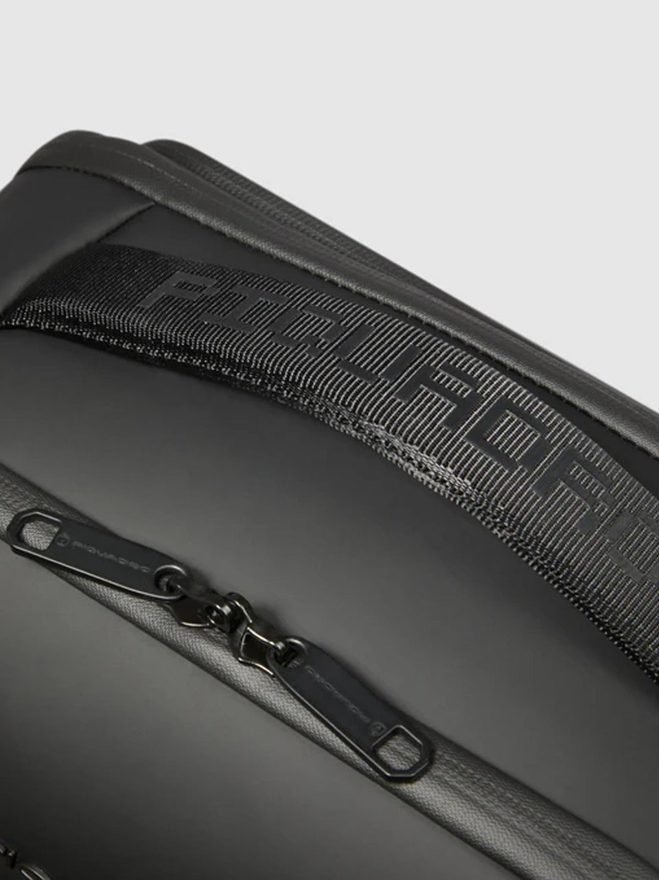 zaino\trollay under seat BV6799C2OW NERO PIQUADRO