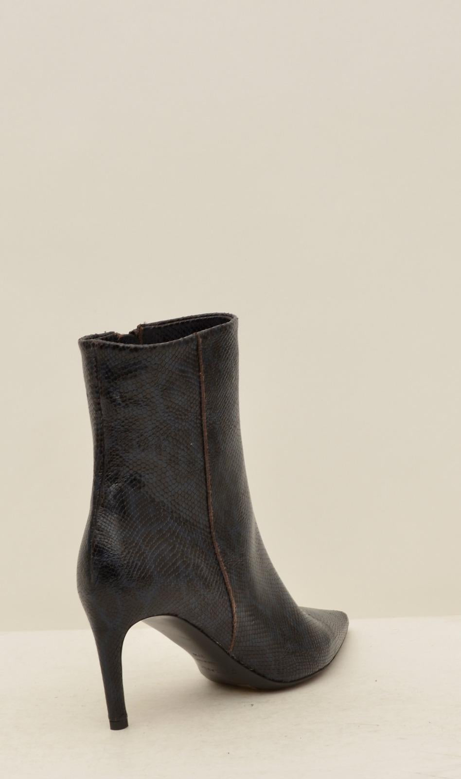 11421 NERO DEL CARLO