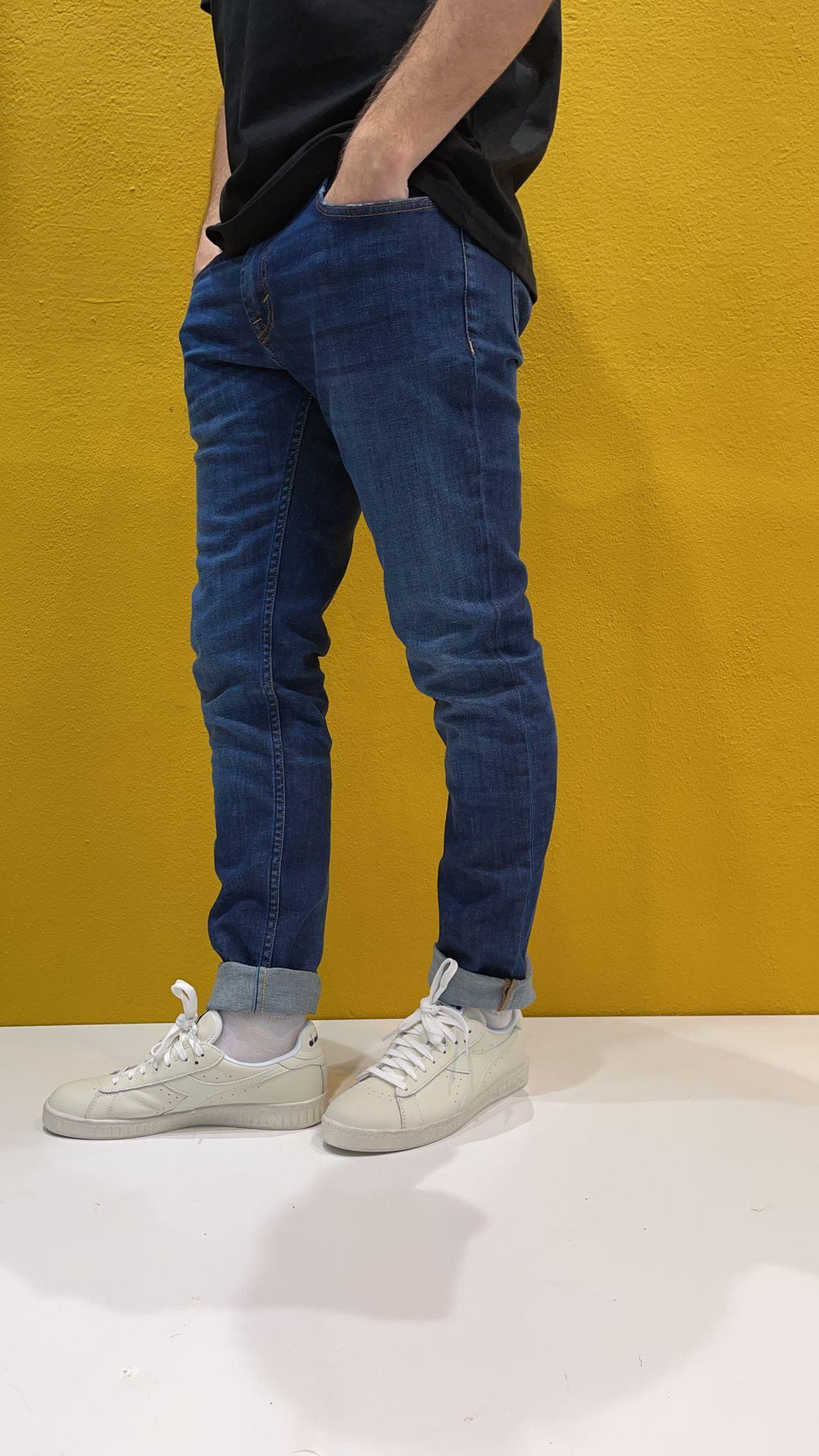 UP511 2DS0016 121 DS DEPARTMENT FIVE