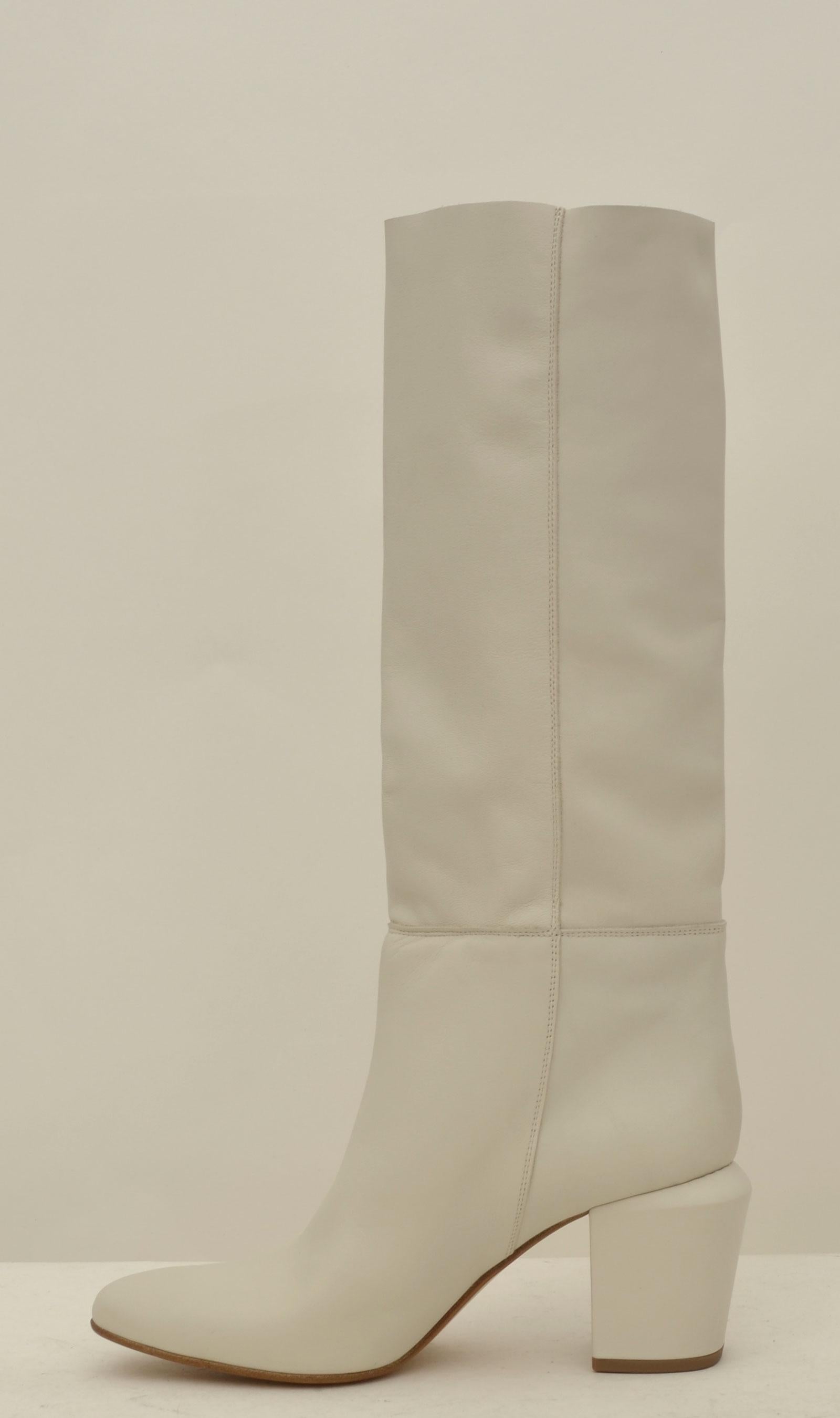 E2925 pellebianco ELENA IACHI