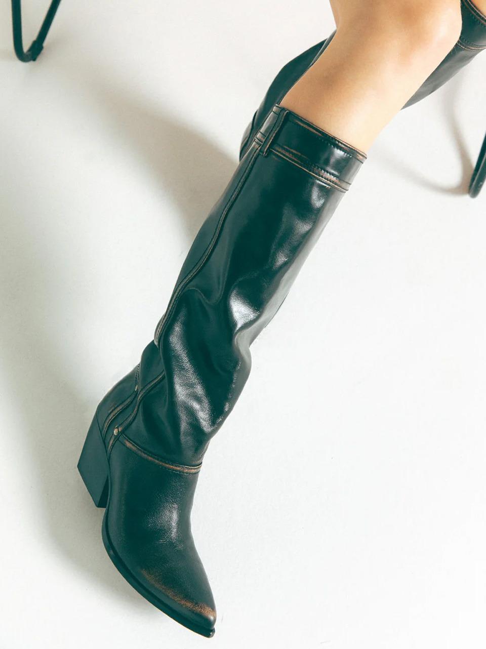 E3883 VENERE SAND ELENA IACHI