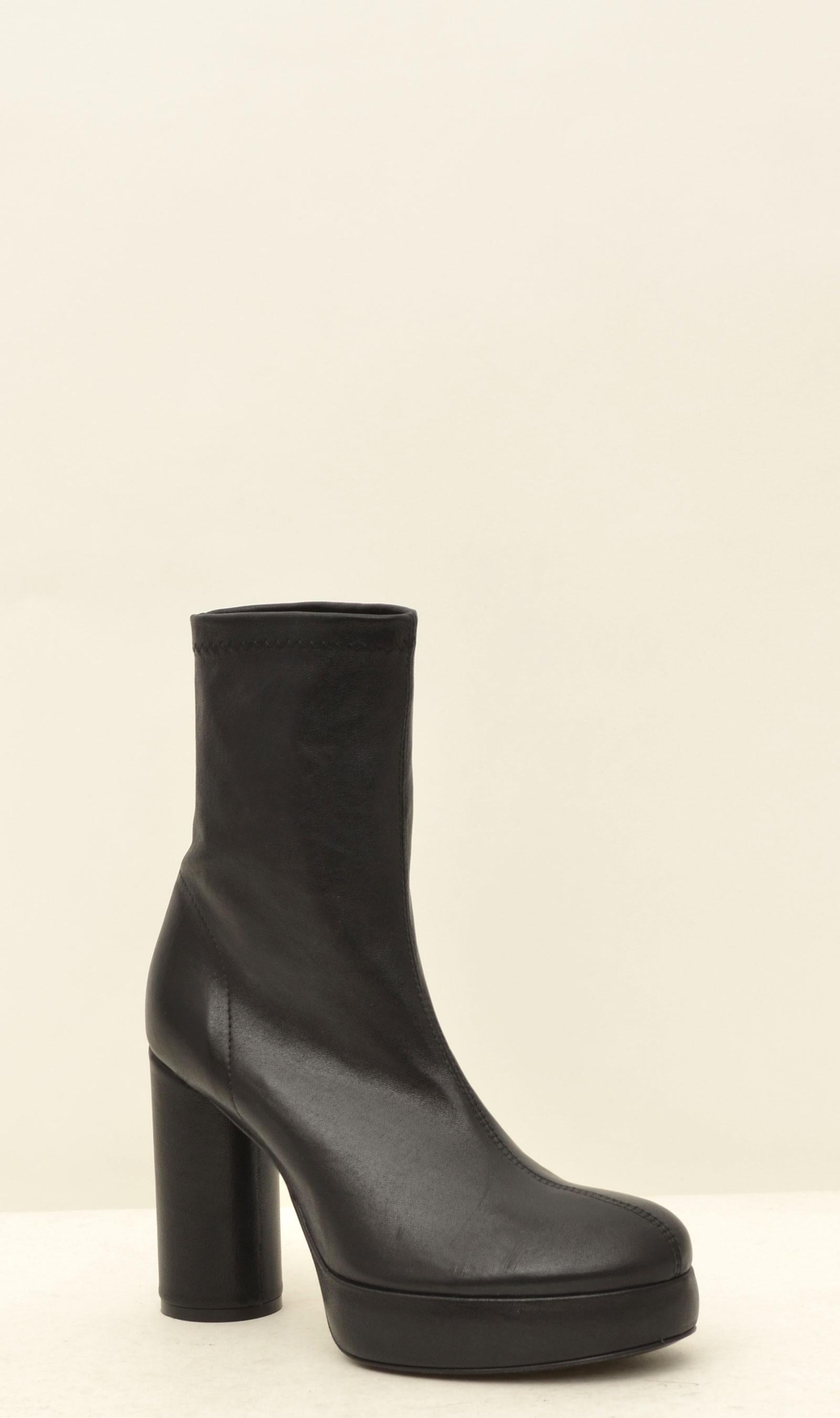 1B5208DB14W330101 BLACK VIC MATIE'