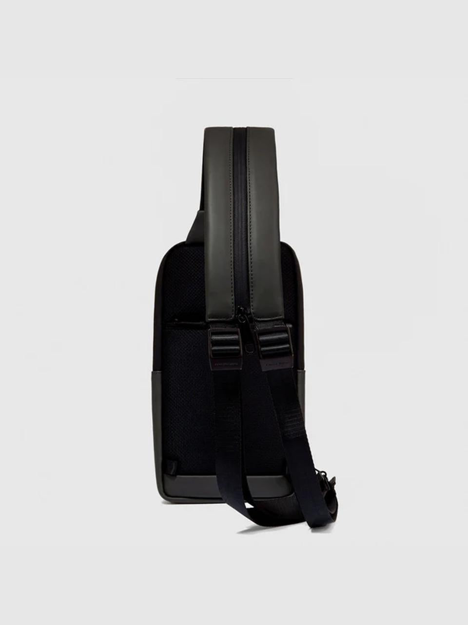 CA6466C20W NERO PIQUADRO