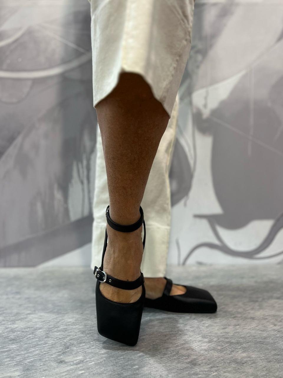 1G3554DG34G200 BLACK VIC MATIE'