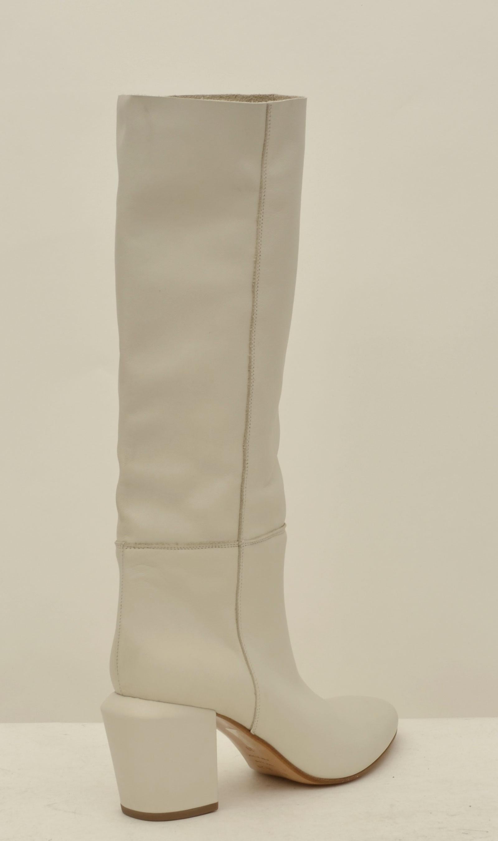 E2925 pellebianco ELENA IACHI