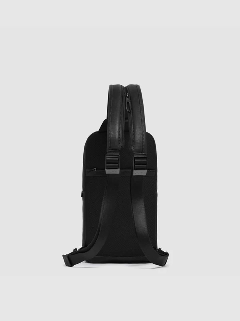 monospalla zainabile cronos CA6686S134 NERO PIQUADRO