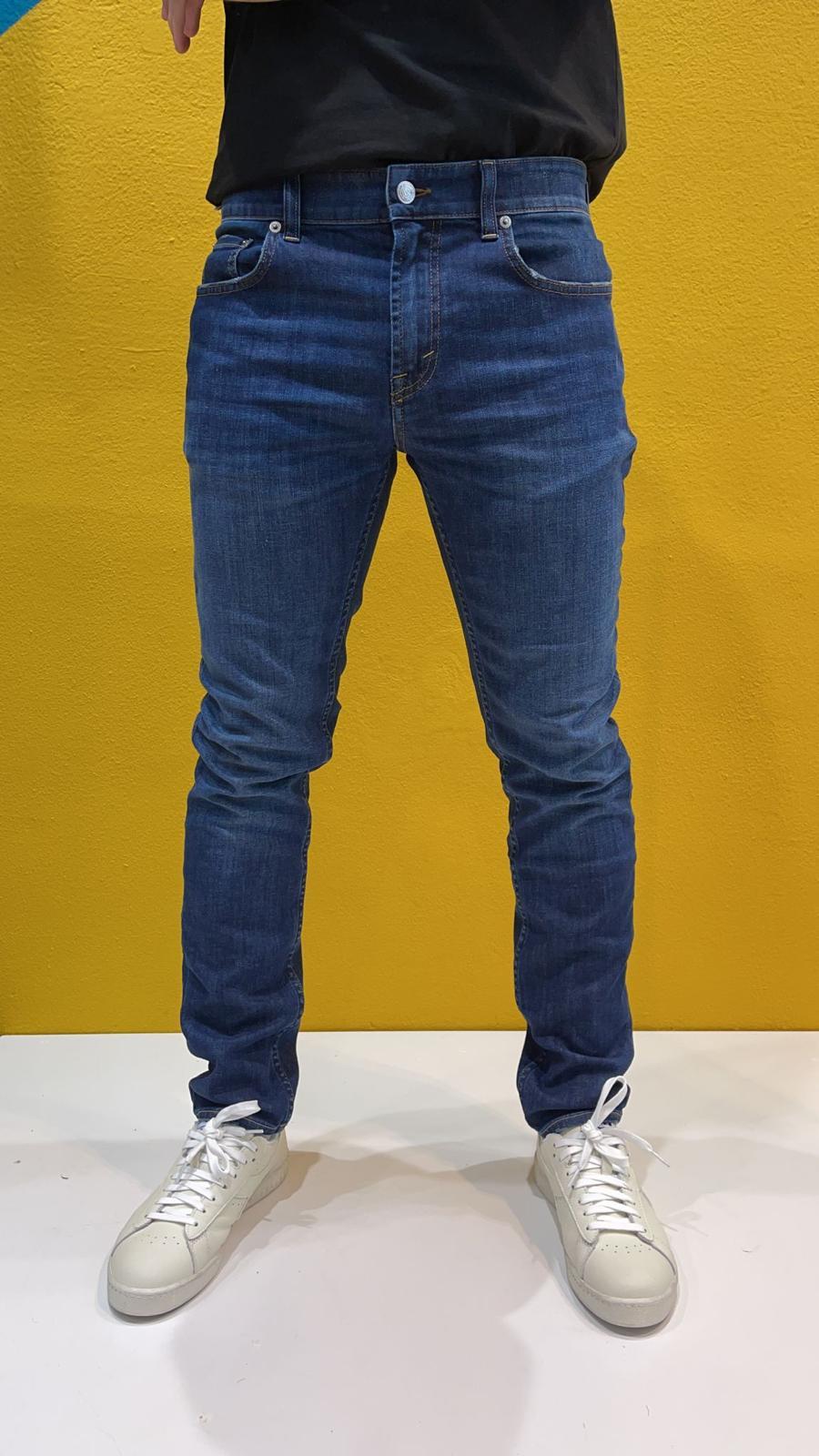 UP511 2DS0016 121 DS DEPARTMENT FIVE