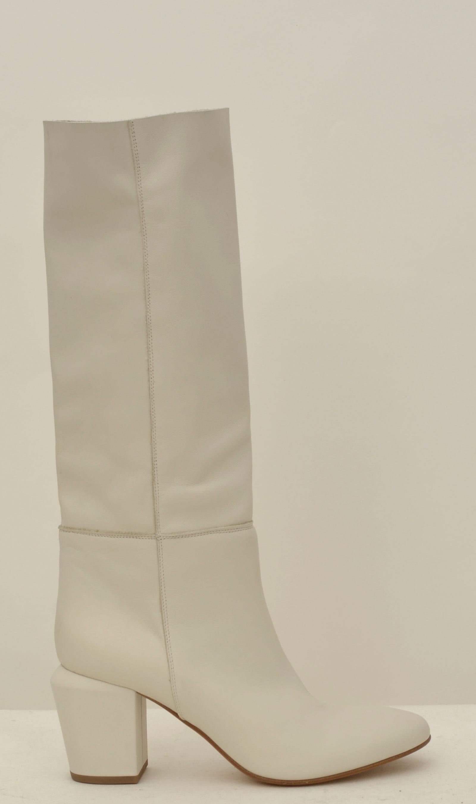 E2925 pellebianco ELENA IACHI