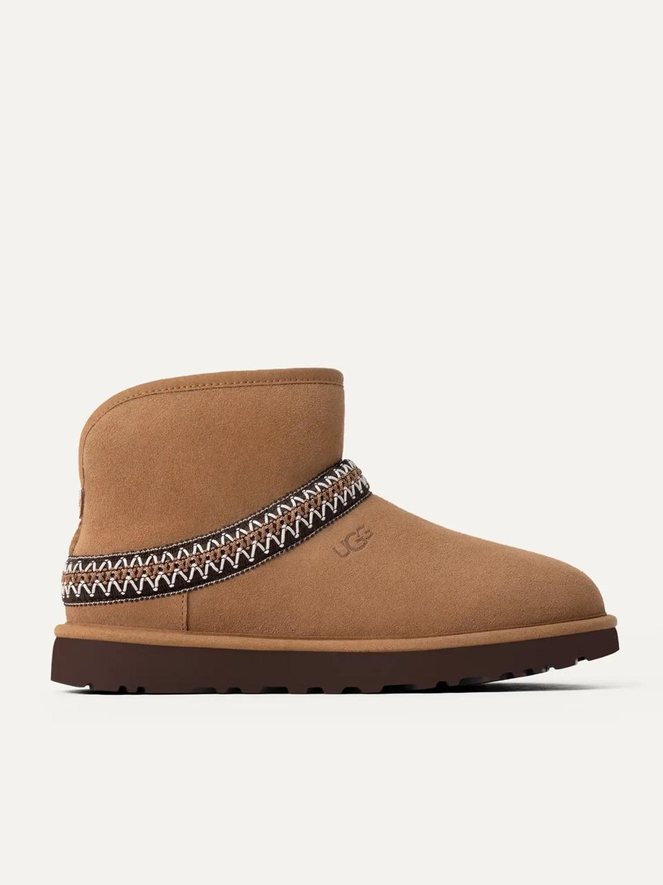 CLASSIC MINI CRESCENT CHESNUT Ugg