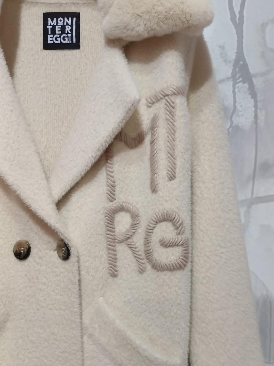 tina giaccone in maglia 4742 88 MONTEREGGI