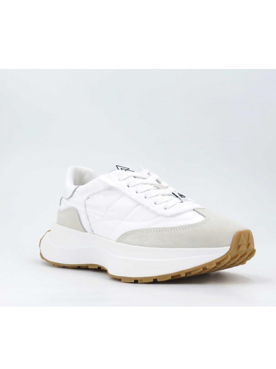 running washed SPACE WHITE ELENA IACHI