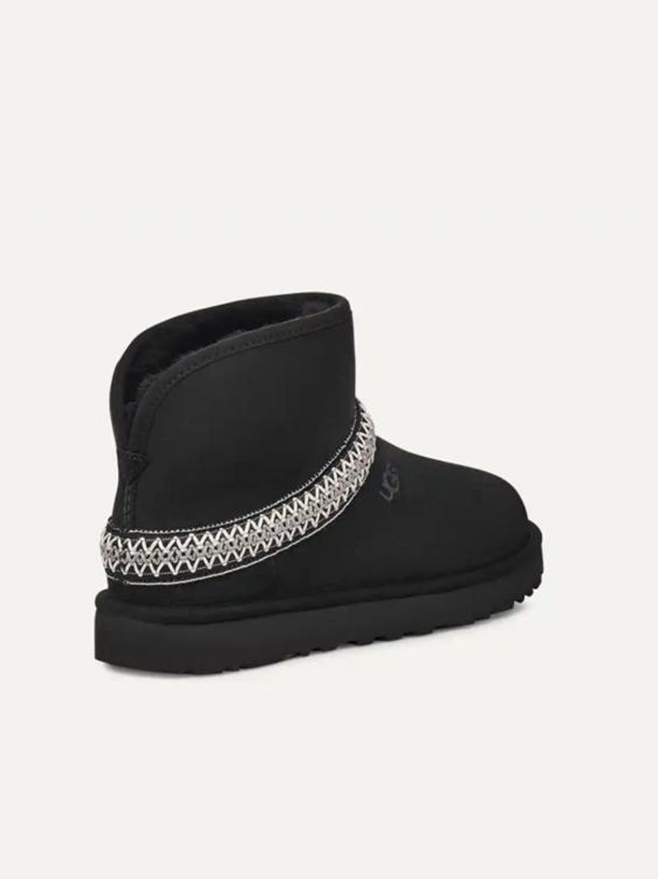 CLASSIC MINI CRESCENT BLACK Ugg