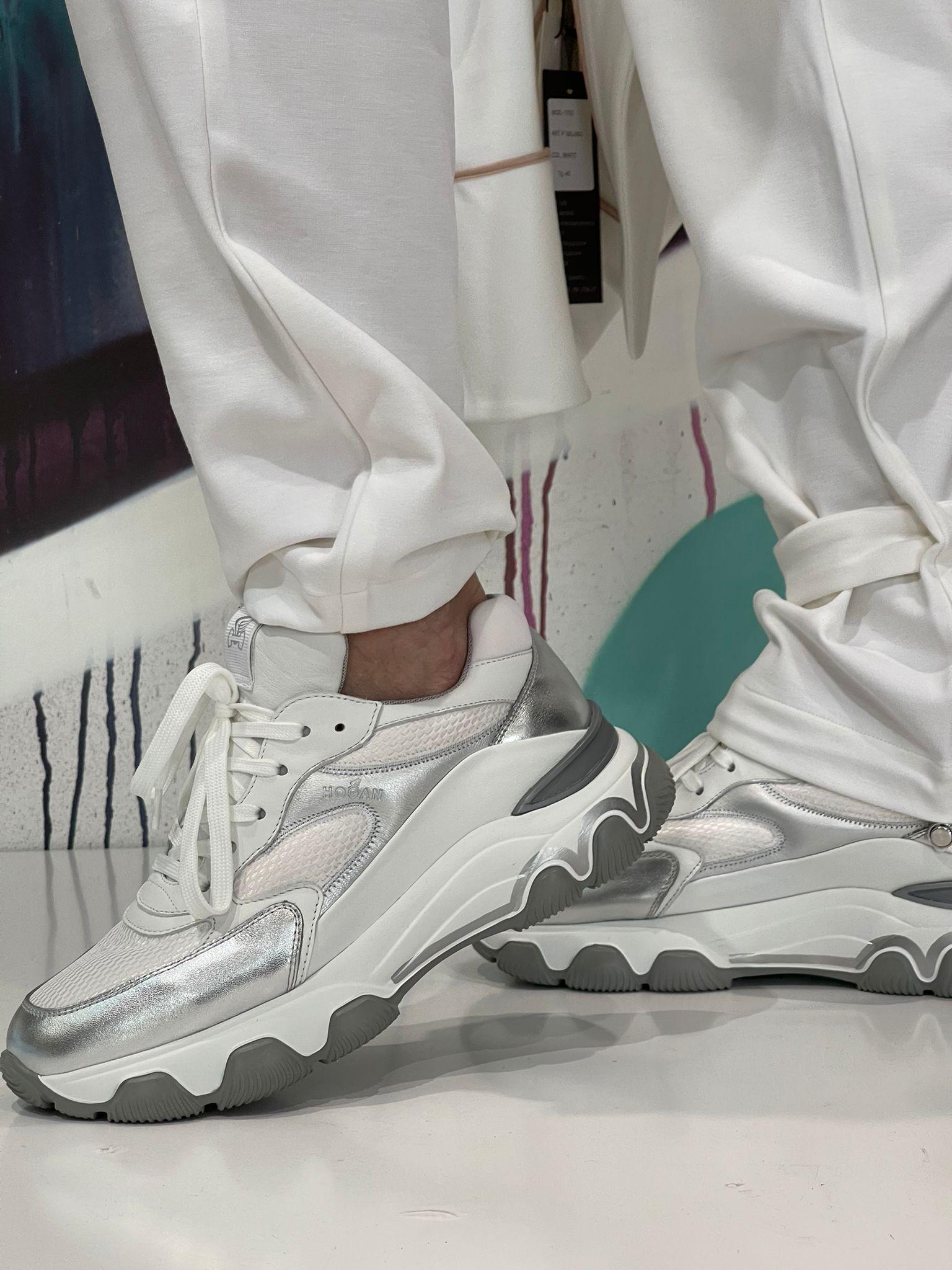 1703 COULISSE B MICHAEL DASS