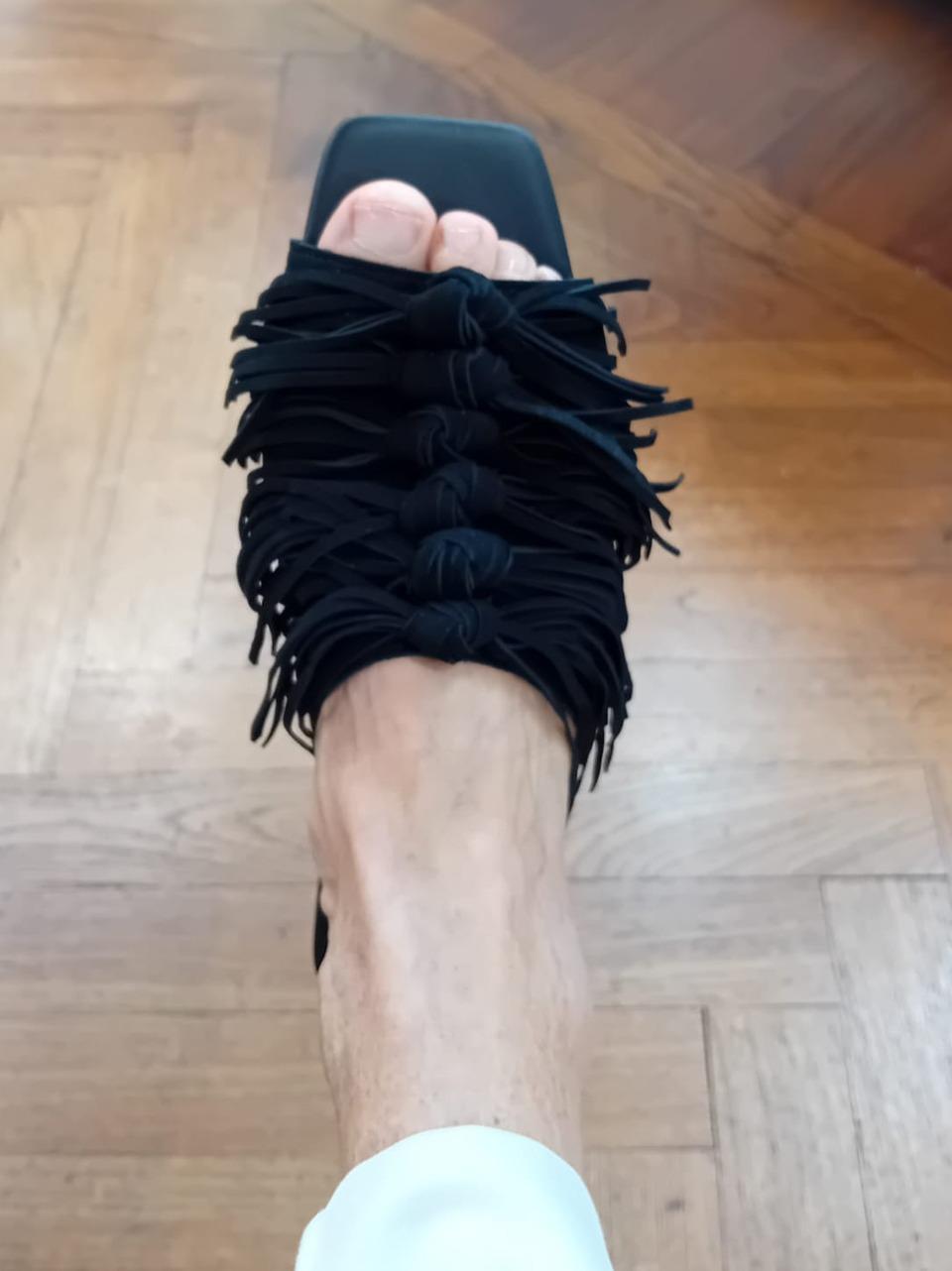 sabot spuntato con frange BRIGITTE NERO ASH