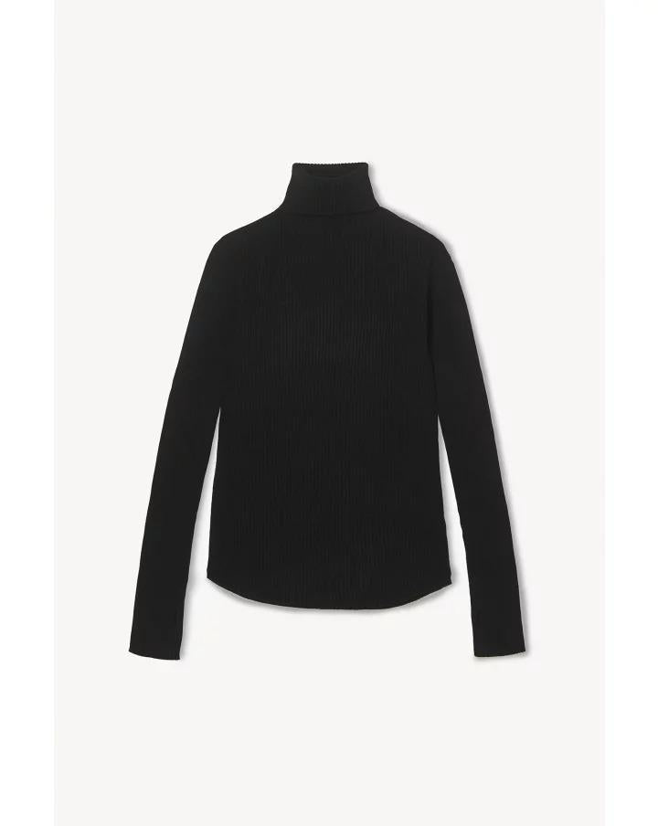 KN003 0990 ATTIC AND BARN