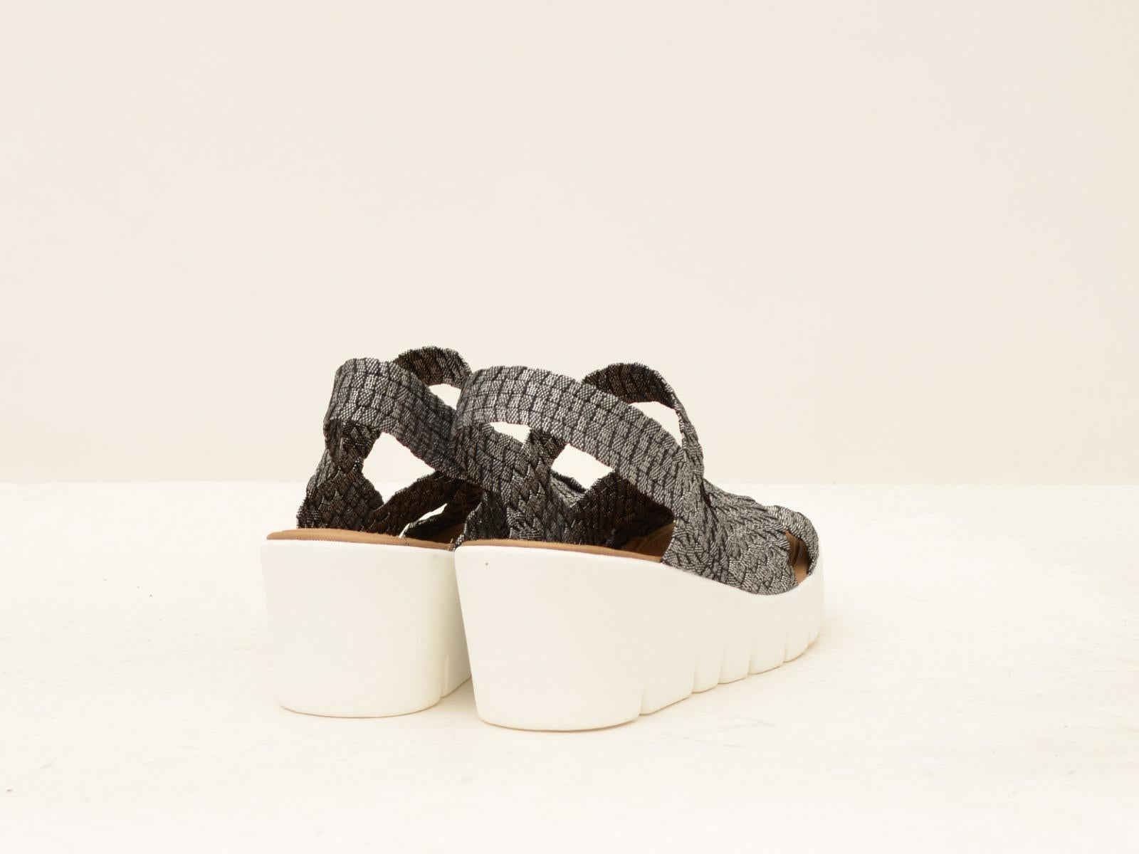 BUTTERCUP BLACK SHIMMER bernie mev