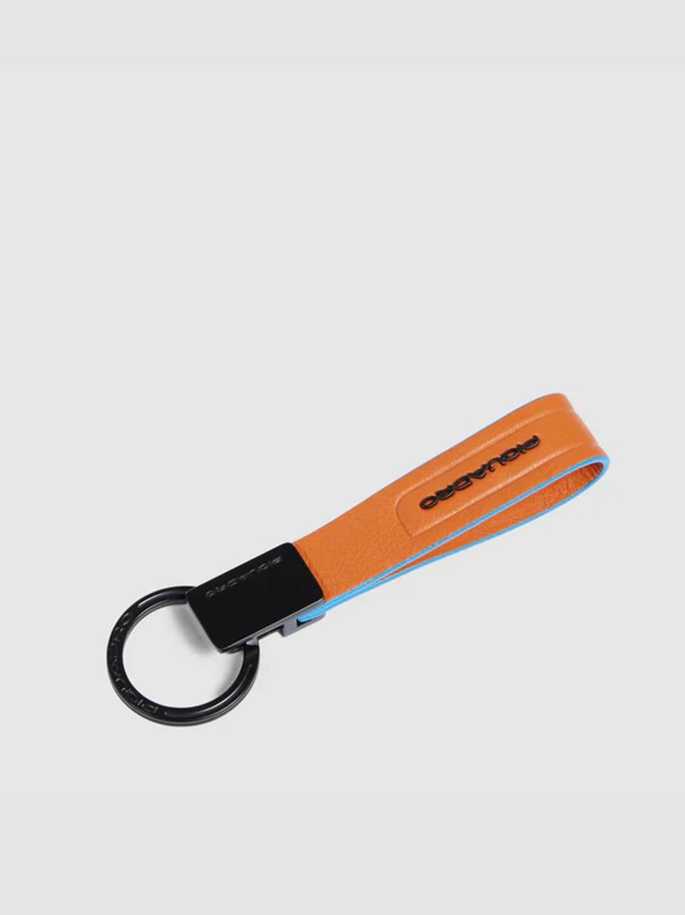 portachiavi con anello PC4855S138 ARANCIO PIQUADRO