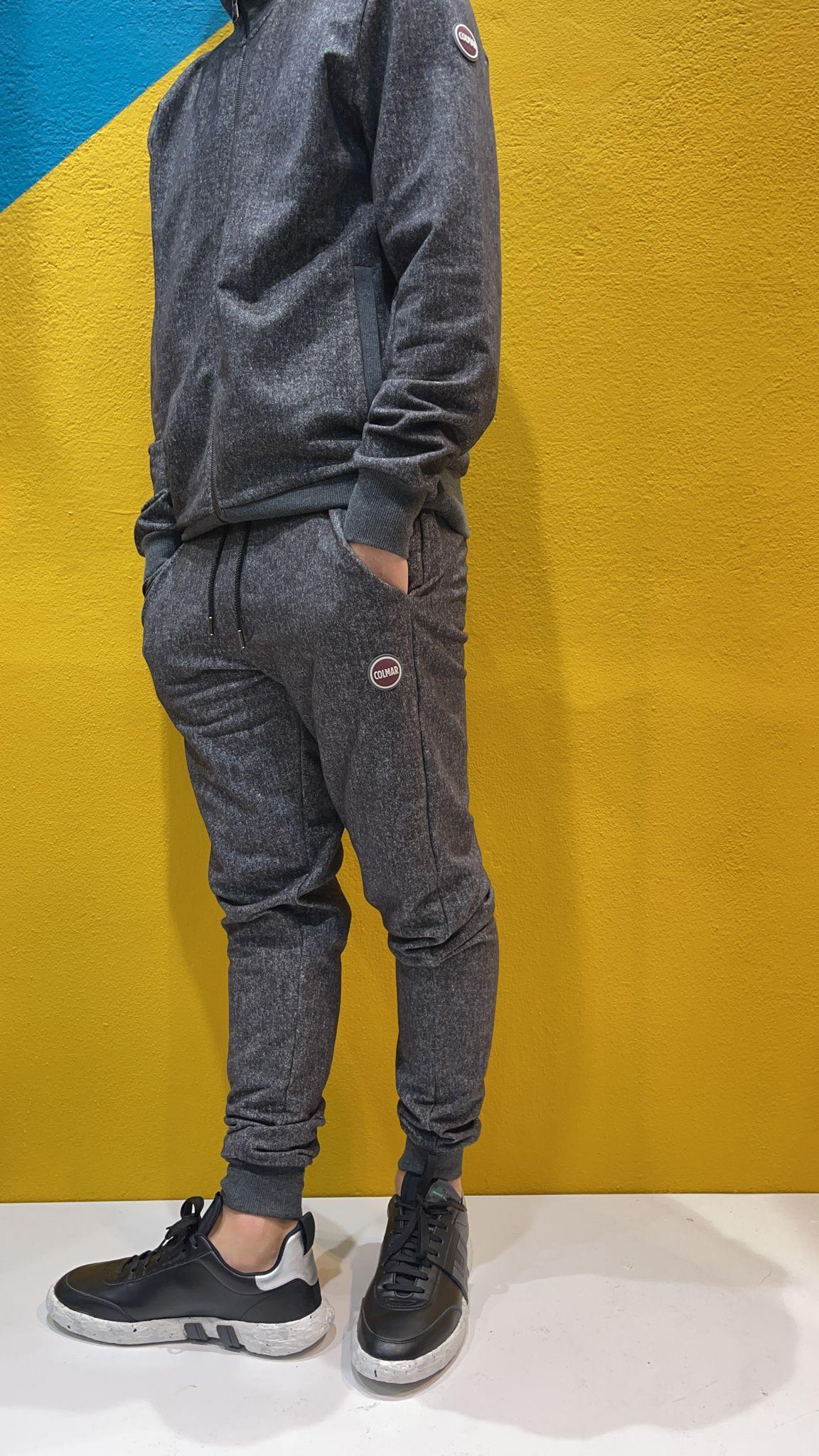 8214 N COLMAR