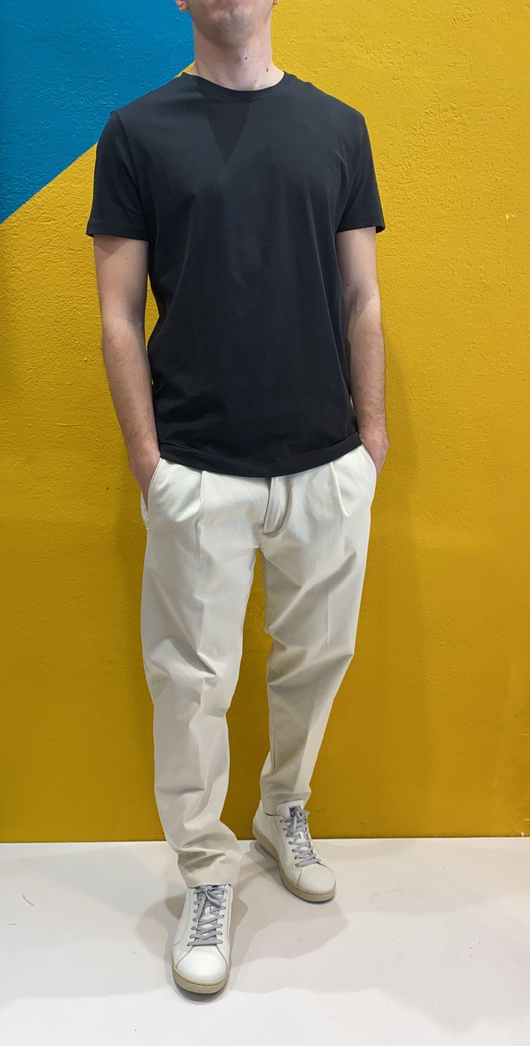 OF12S2T003 NERO outFIT