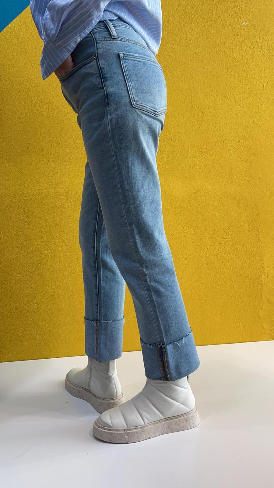 6KYJ85Y1DPZ 1500 ARMANI EXCHANGE