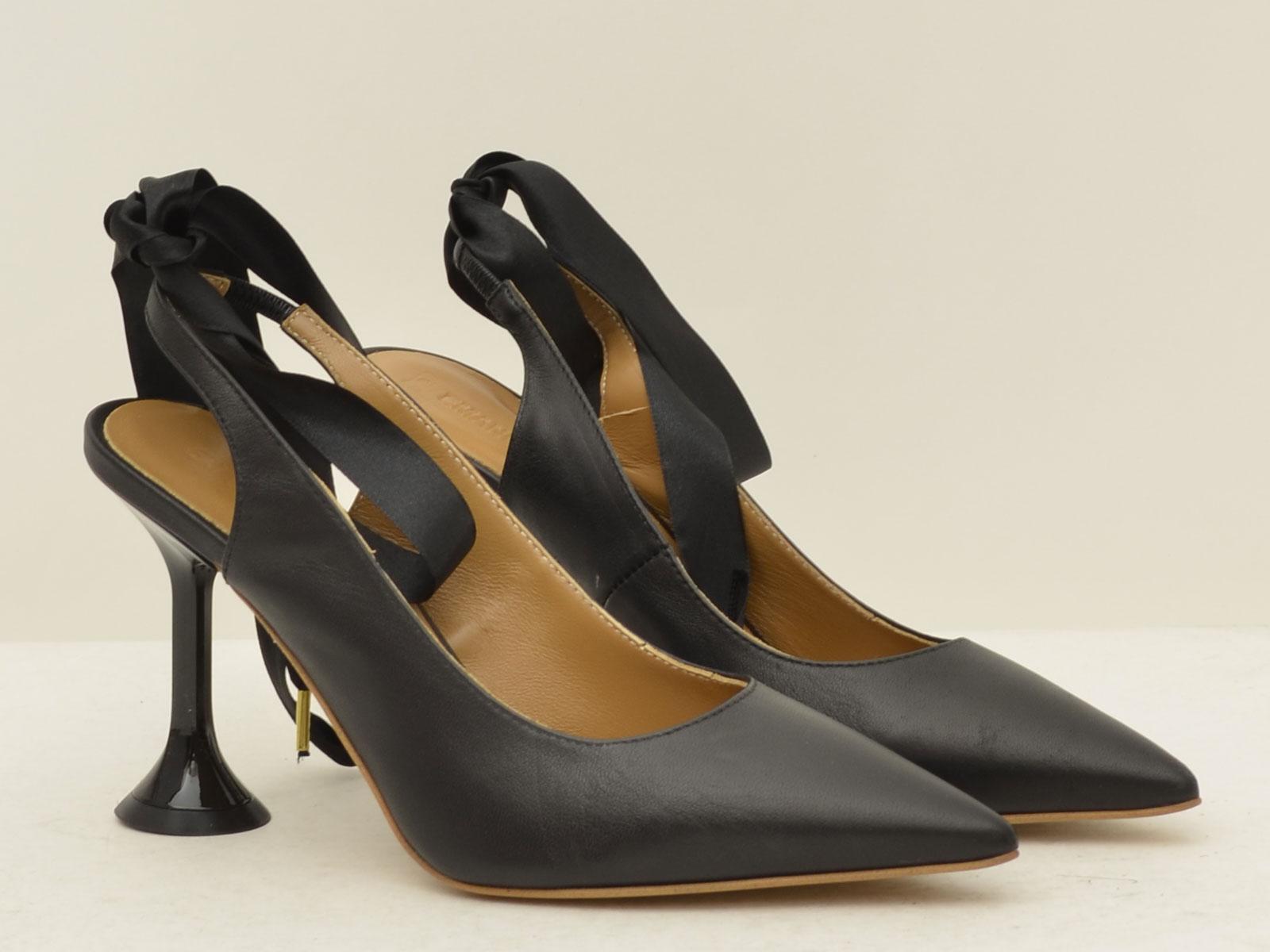 457-11-P084 BLACK EMANUELLE VEE
