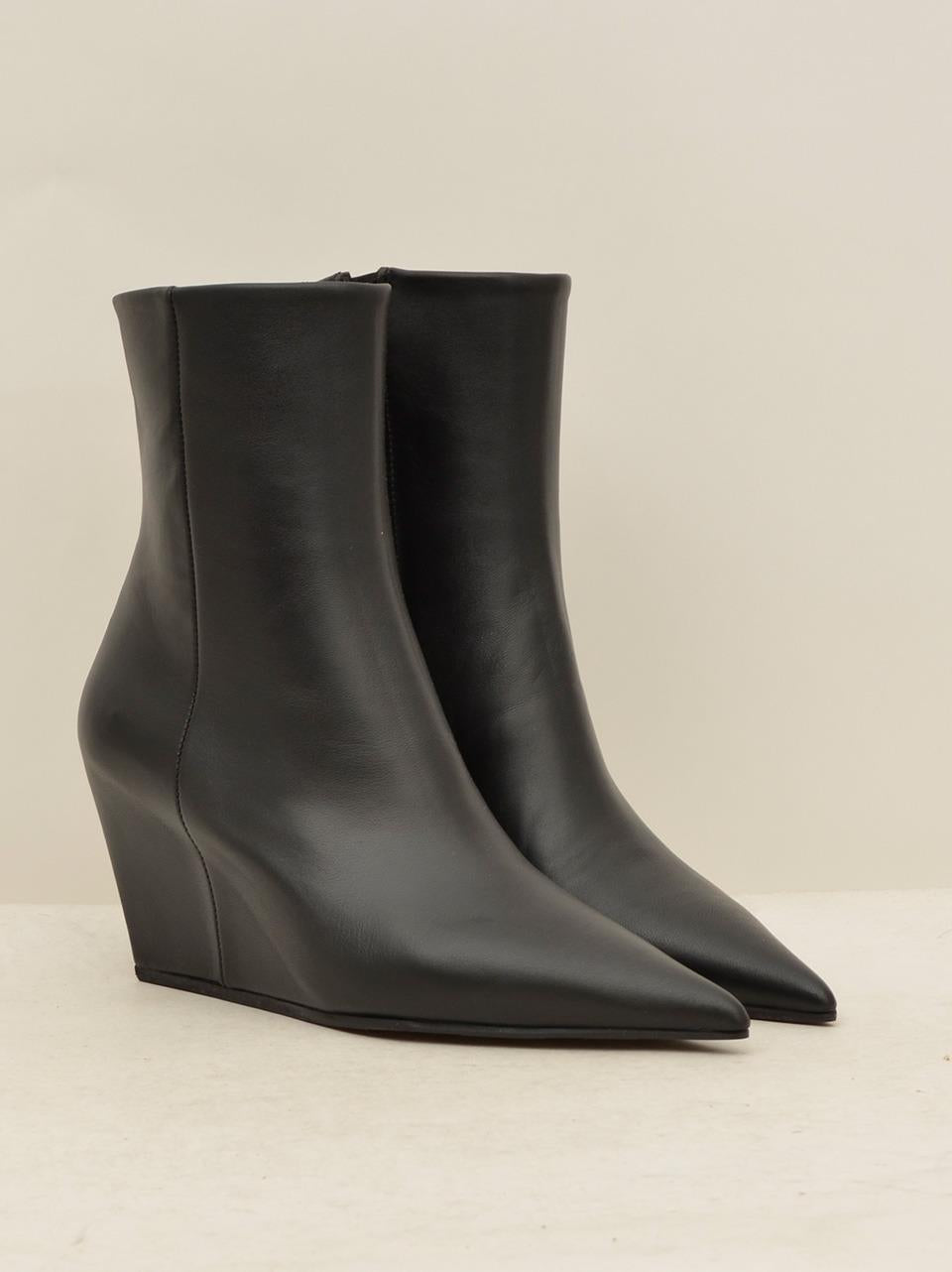 stivaletto sfilato con zeppa 1F25500-F16F010101 NERO VIC MATIE'