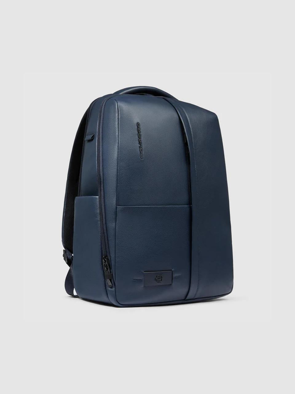 zaino 15'' zip verticale CA6767W137 BLU PIQUADRO
