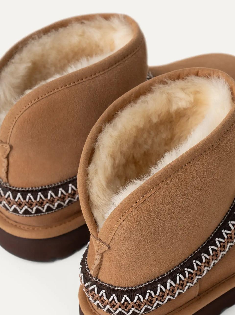 CLASSIC MINI CRESCENT CHESNUT Ugg