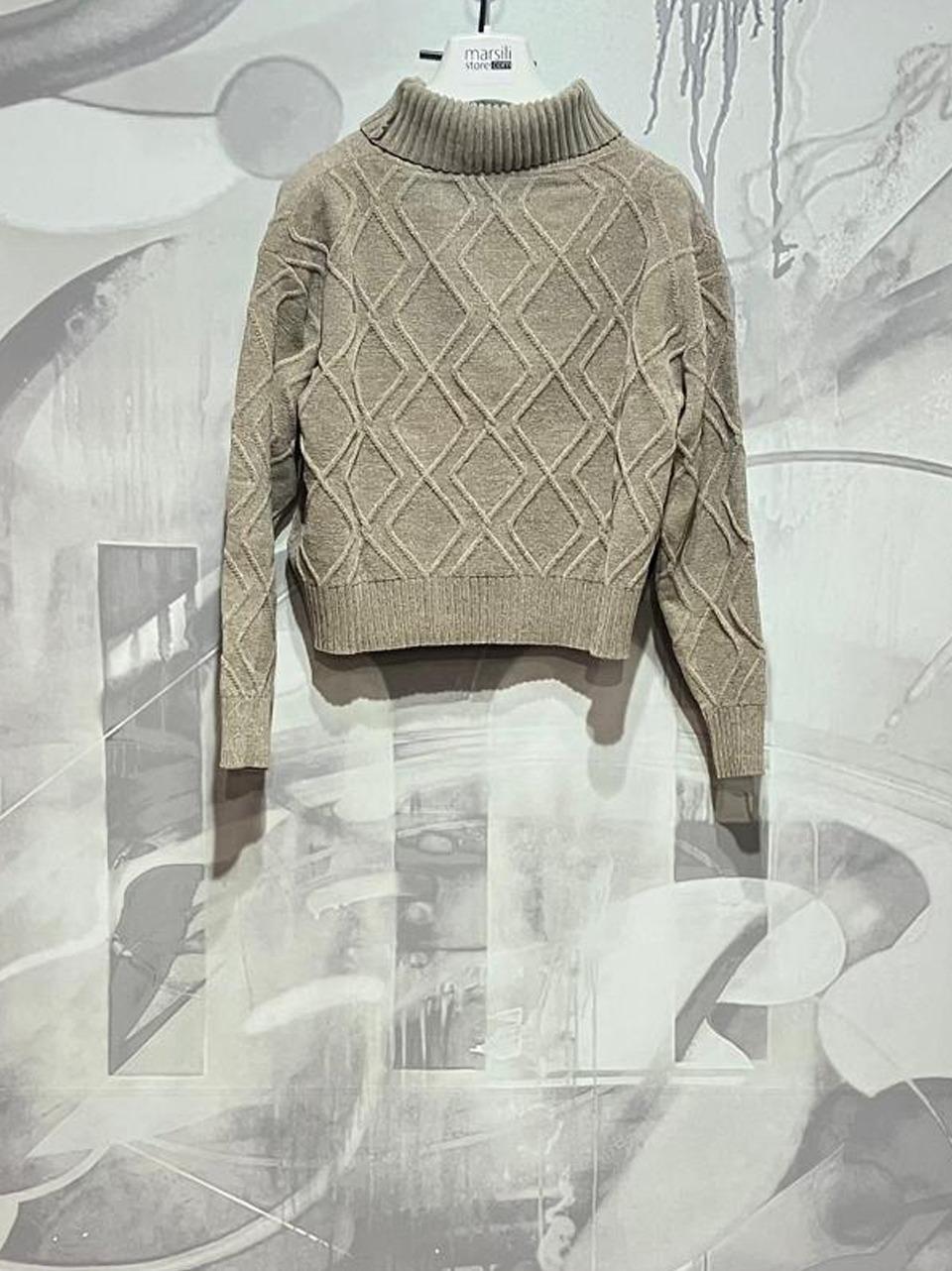 velvet fish volcano W25636 32 RRD