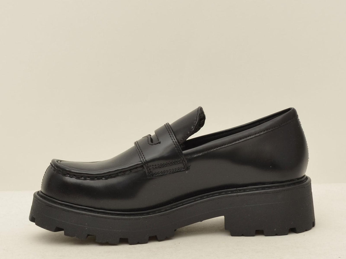 mocassino con passante e suola alta VBS5049-504-20 BLACK VAGABOND