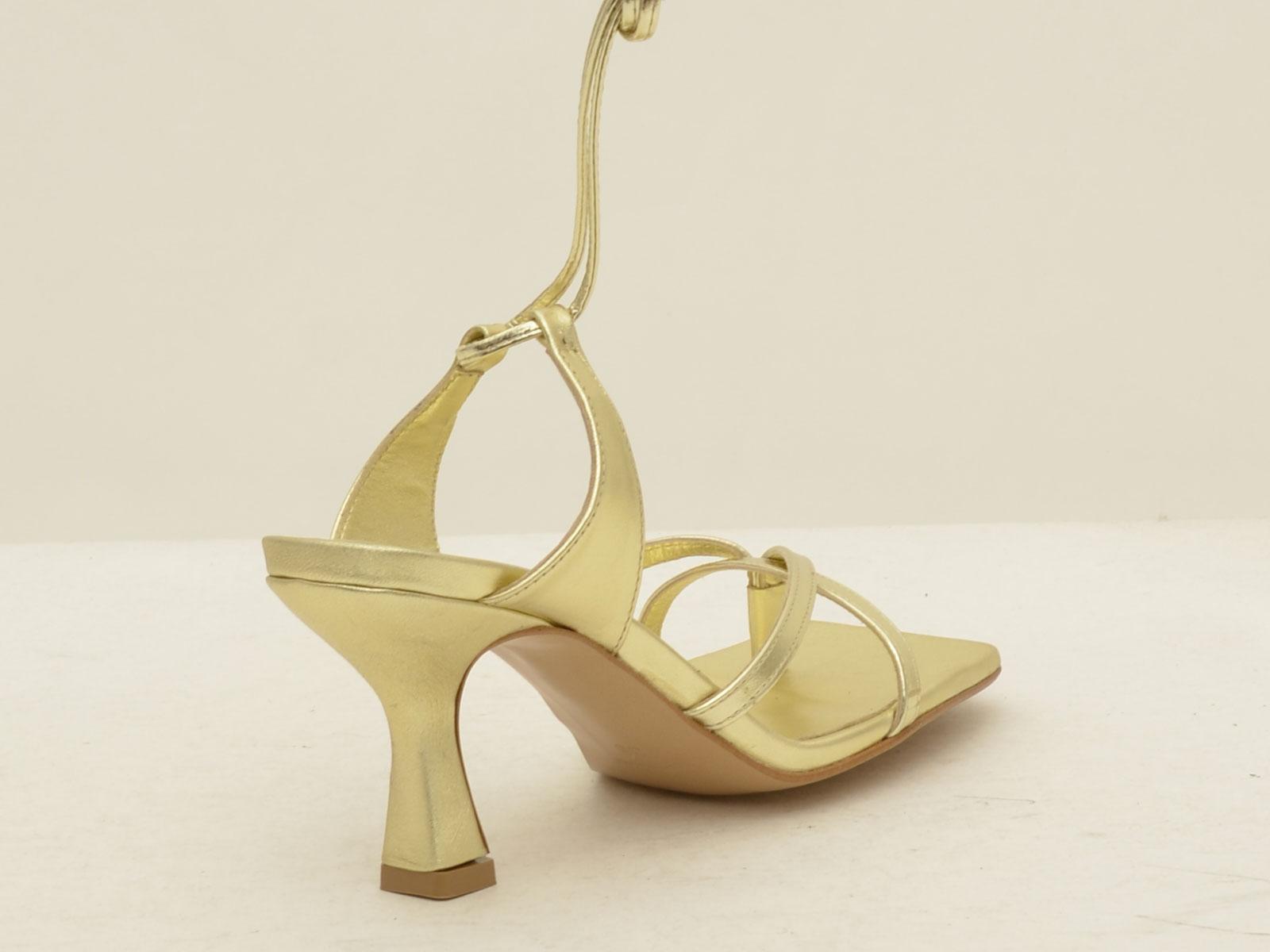 PARIS oro Ranye'