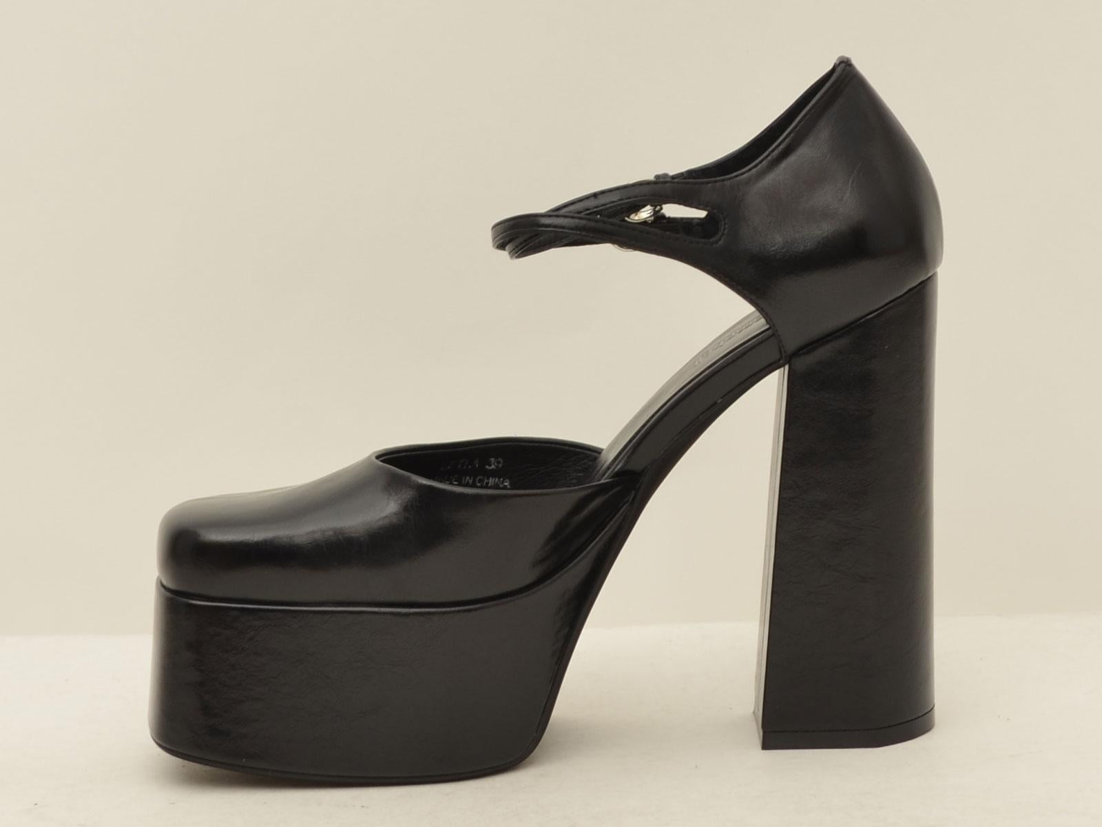 JCSR726PG-19 BLK JEFFREY CAMPBELL