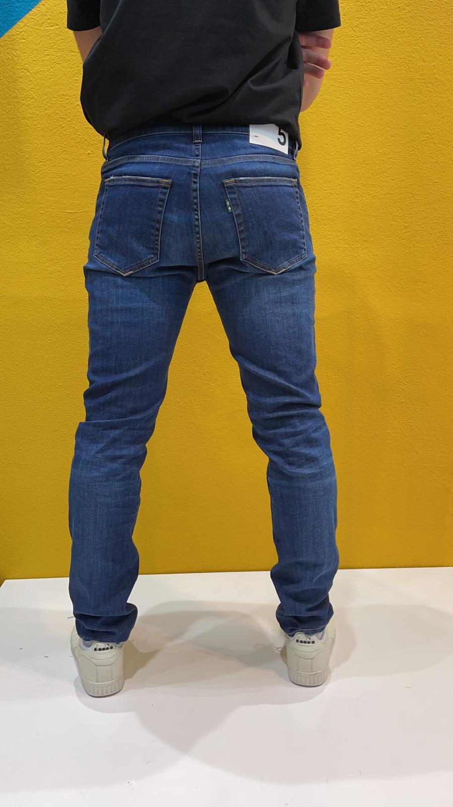 UP511 2DS0016 121 DS DEPARTMENT FIVE