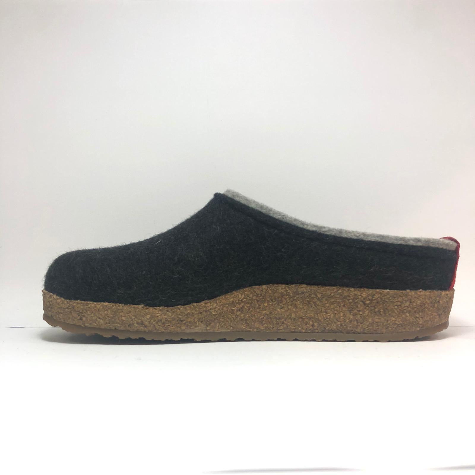 711056277\ KRIS GRAPHIT HAFLINGER