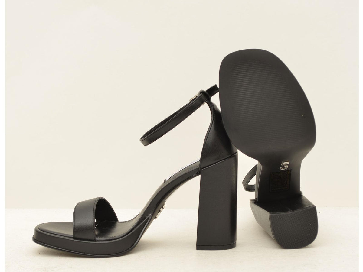 SMSDREAM-ON BLACK STEVE MADDEN