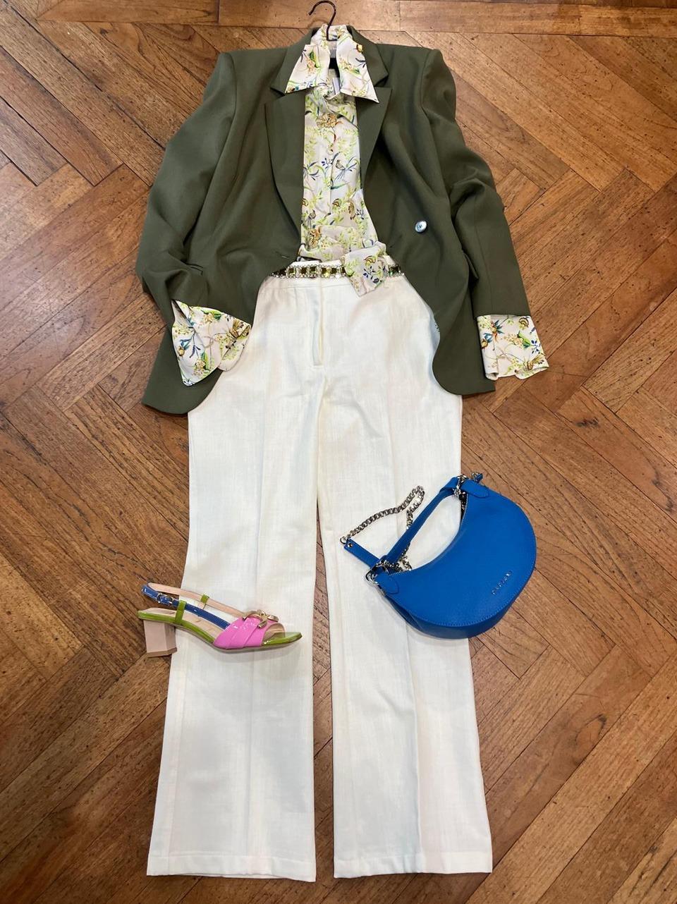 LAVANDA 0040 ATTIC AND BARN