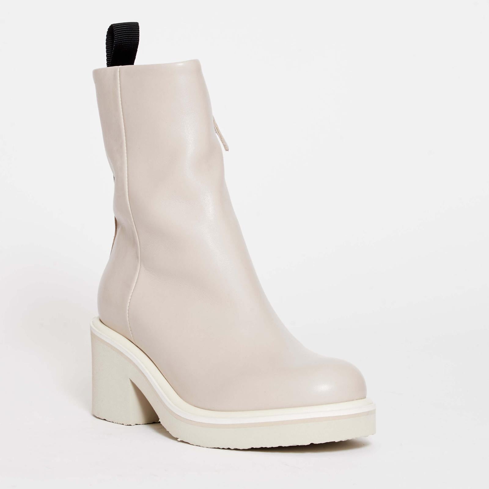 SUSAN 04 OISTER HALMANERA