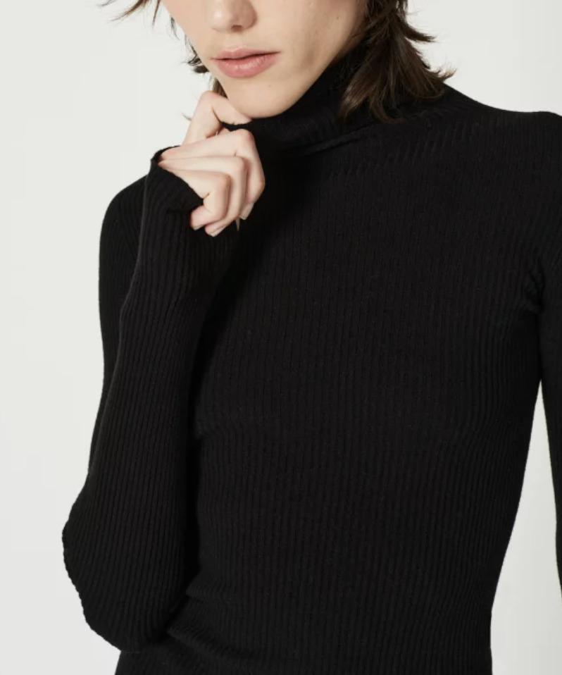 KN003 0990 ATTIC AND BARN