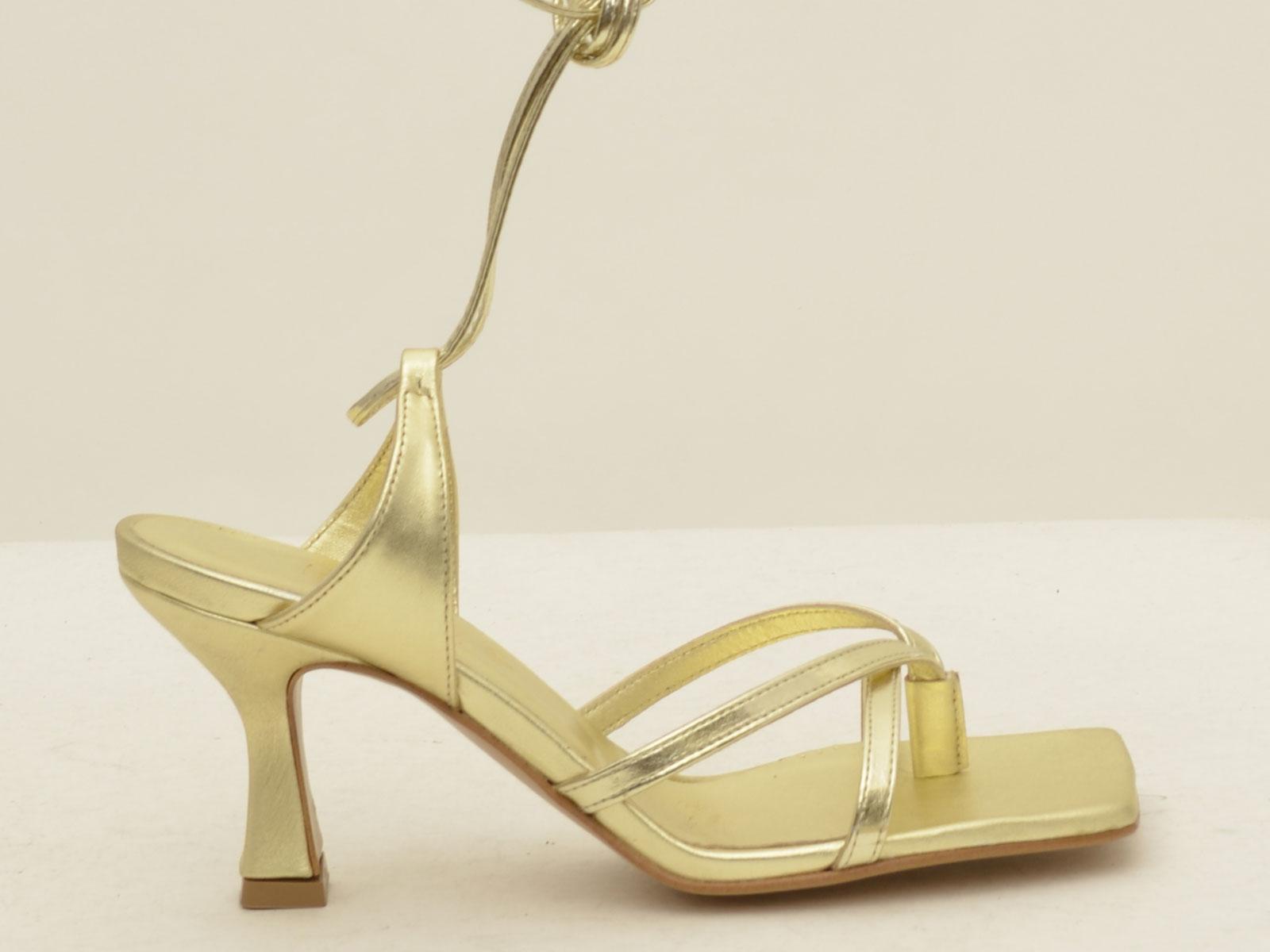 PARIS oro Ranye'