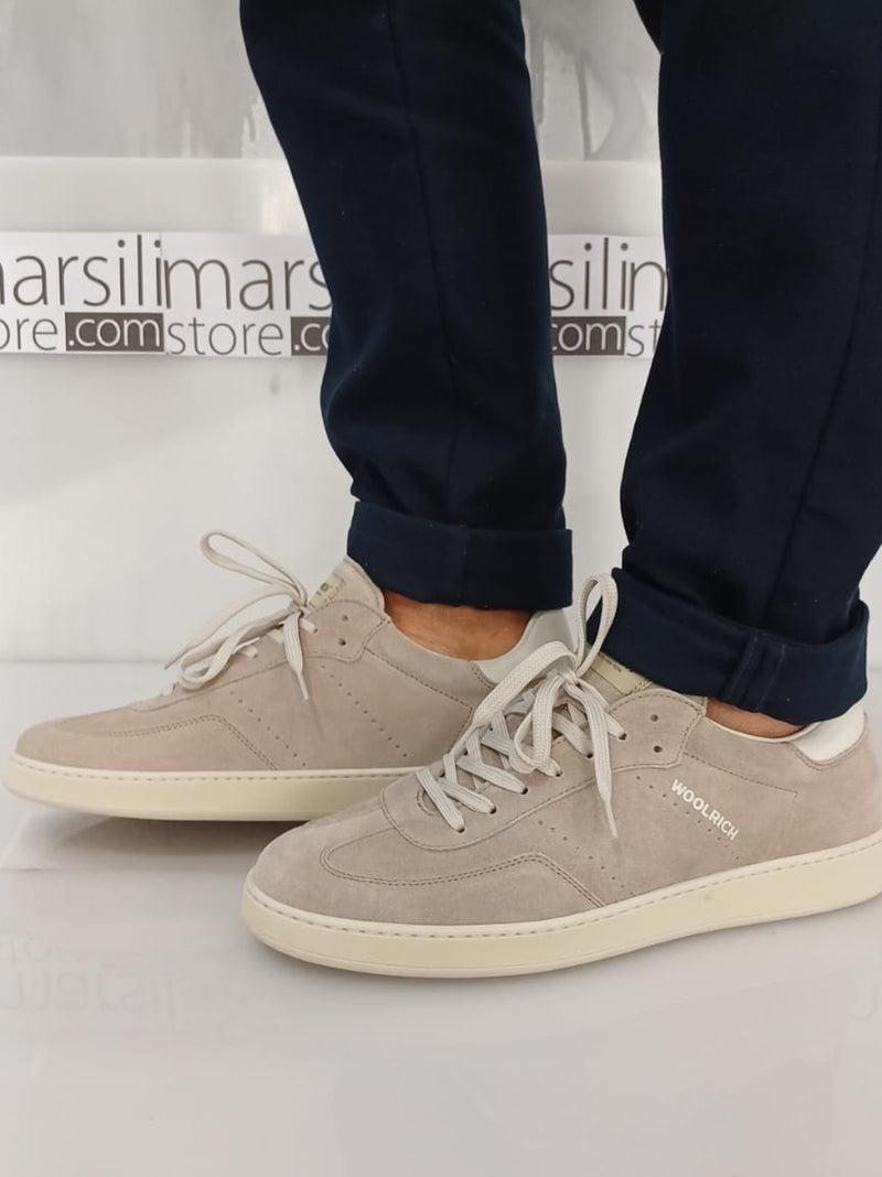 sneakers swing court