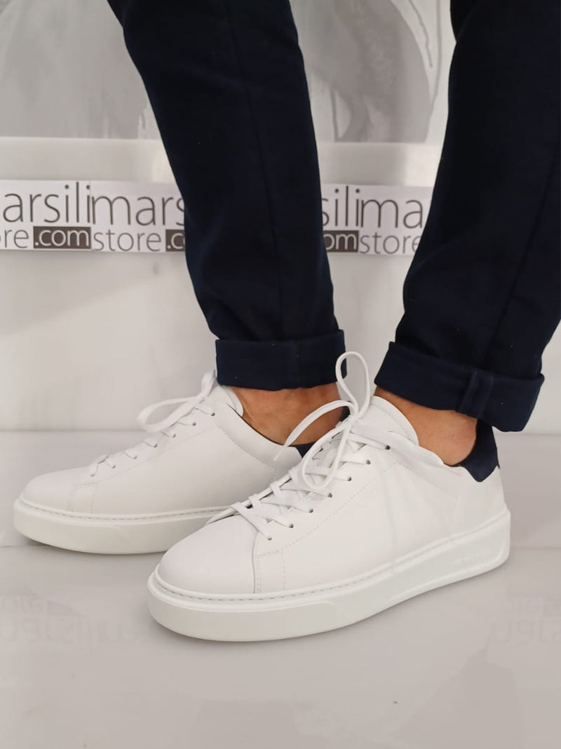 sneakers classic court