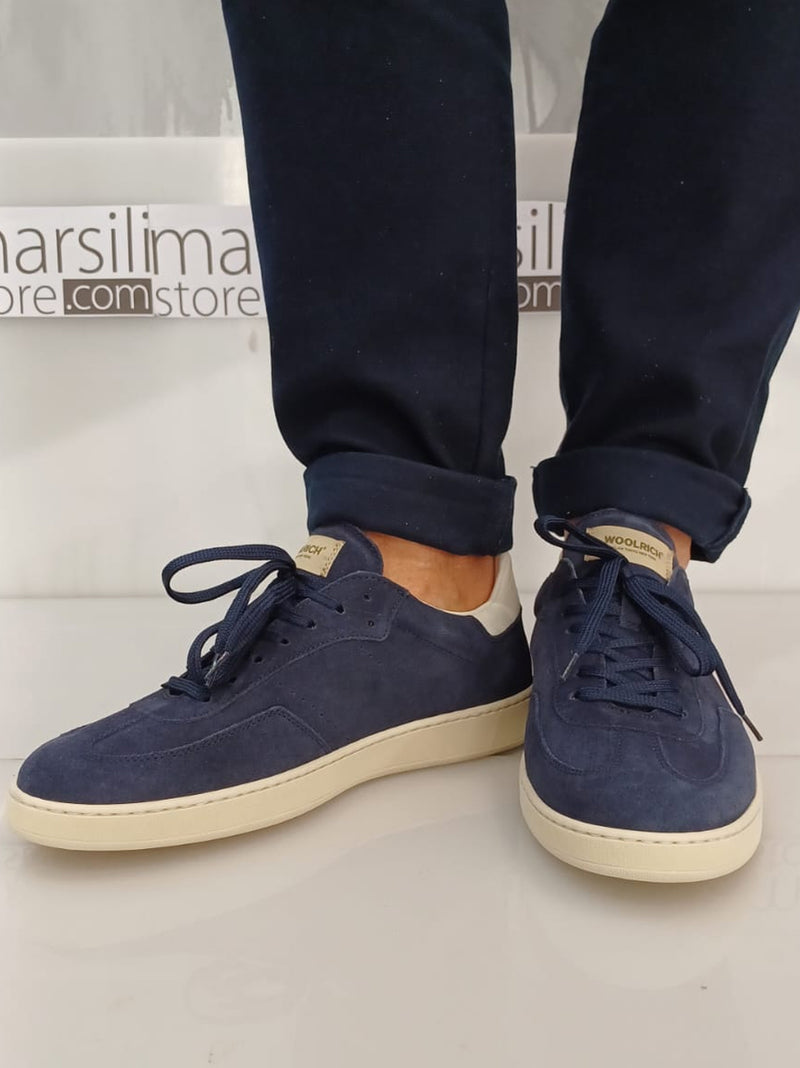 sneakers swing court