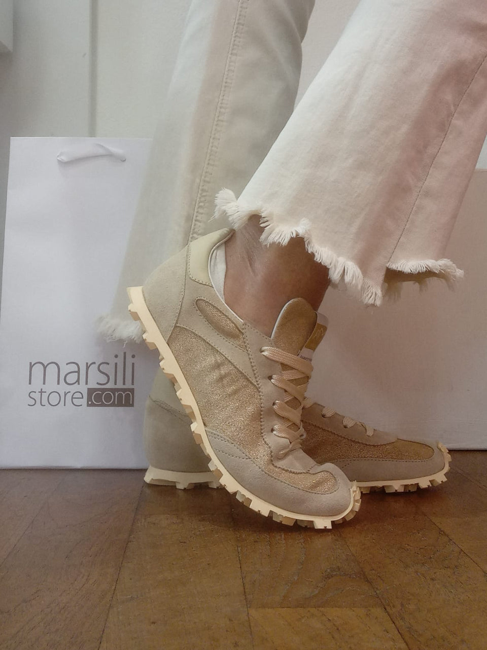 sneakers atletic