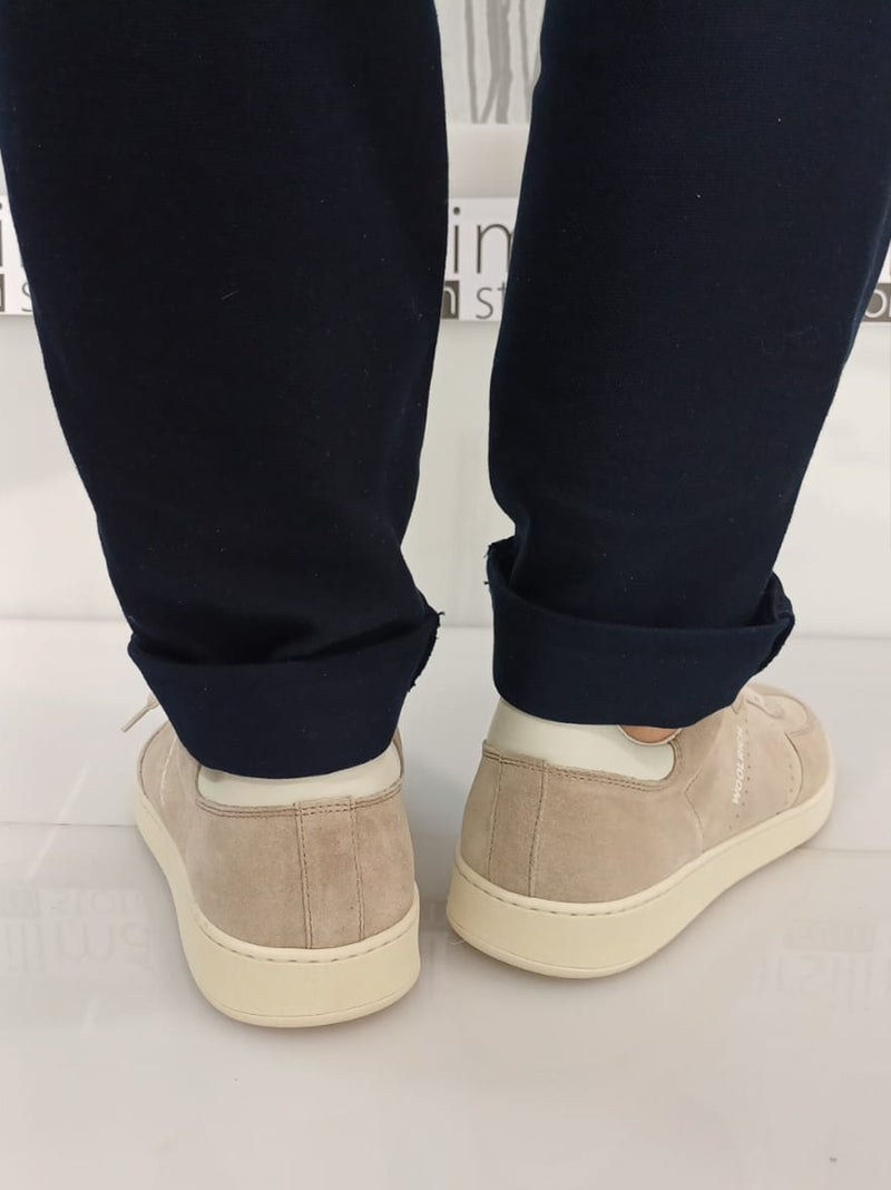 sneakers swing court