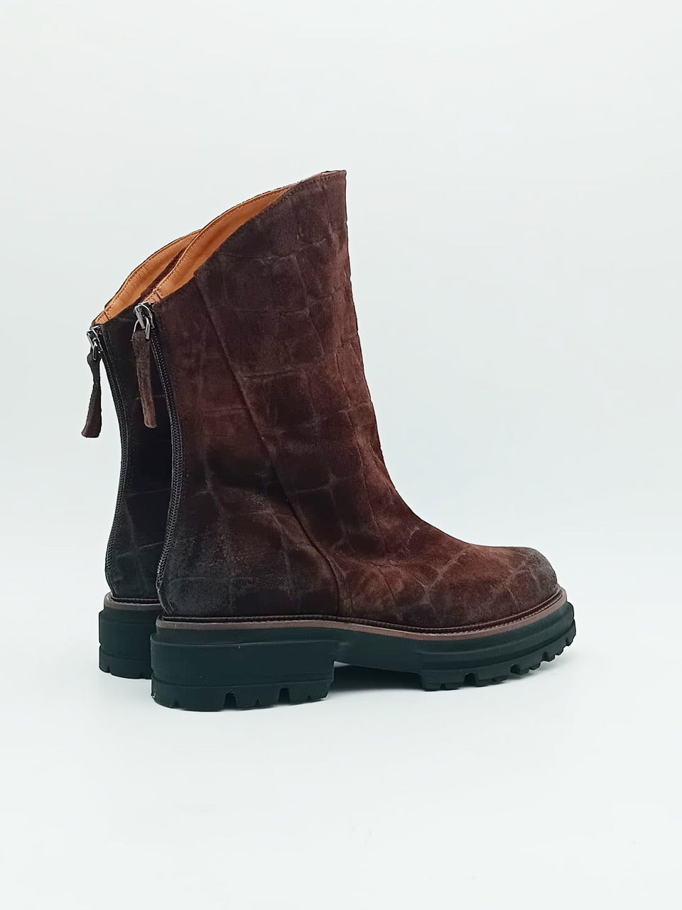 stivaletto suola track con zip posteriore B258 CROCSTESTA DI MORO MAT:20 