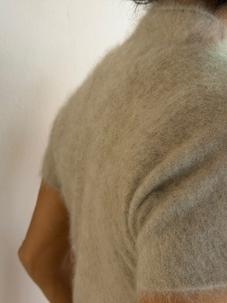 maglia fur smanicata S100 003 QUILISIA 