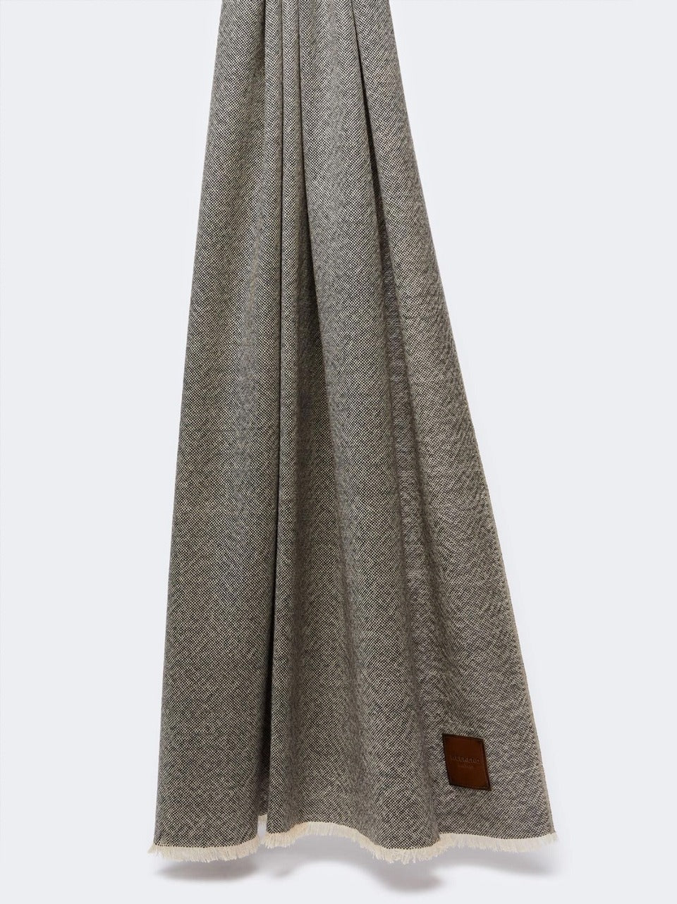 stola puntinata lana QUANTUM 002 WEEKEND  Max Mara 