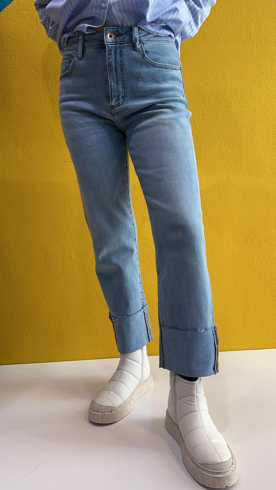  6KYJ85Y1DPZ 1500 ARMANI EXCHANGE 